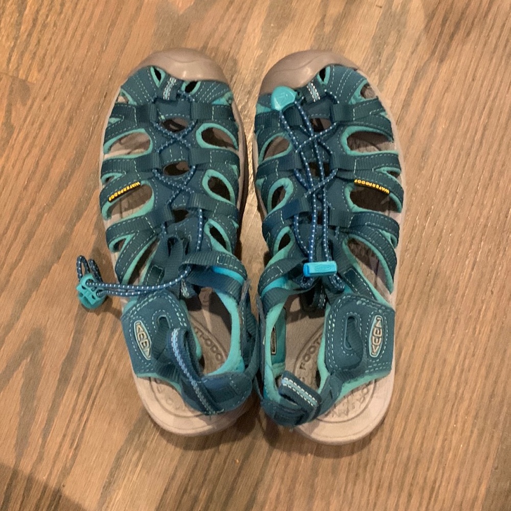 Keen waterproof woman’s hiking shoes